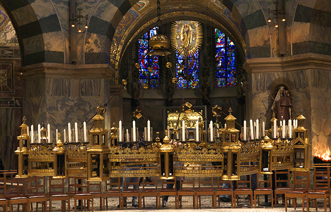 Aachen Dom Barbarossaleuchter
